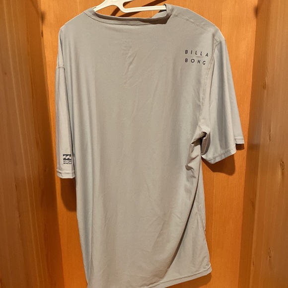 Rash guard, 50+ UPF, Billabong XL - Picture 4 of 4